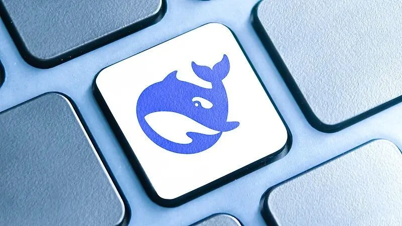 DeepSeek 点云数据中心超低延迟服务器集群